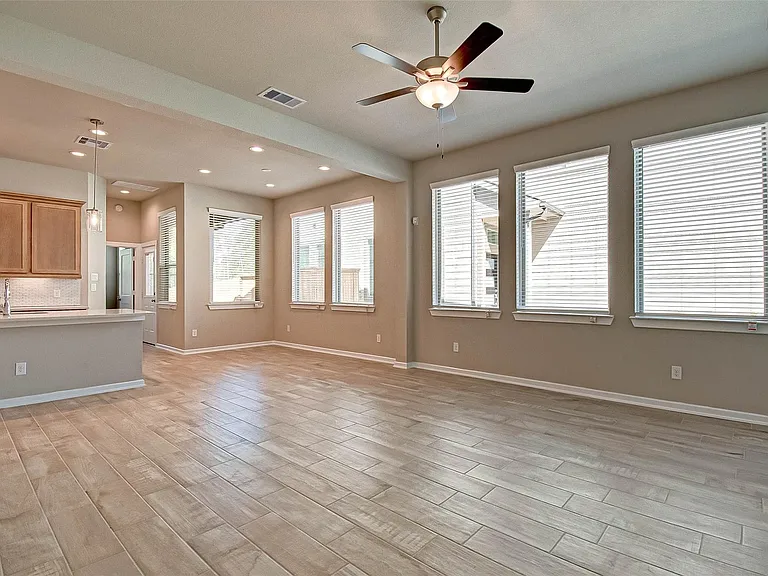 315 N Spotted Fern Dr — Photo 9
