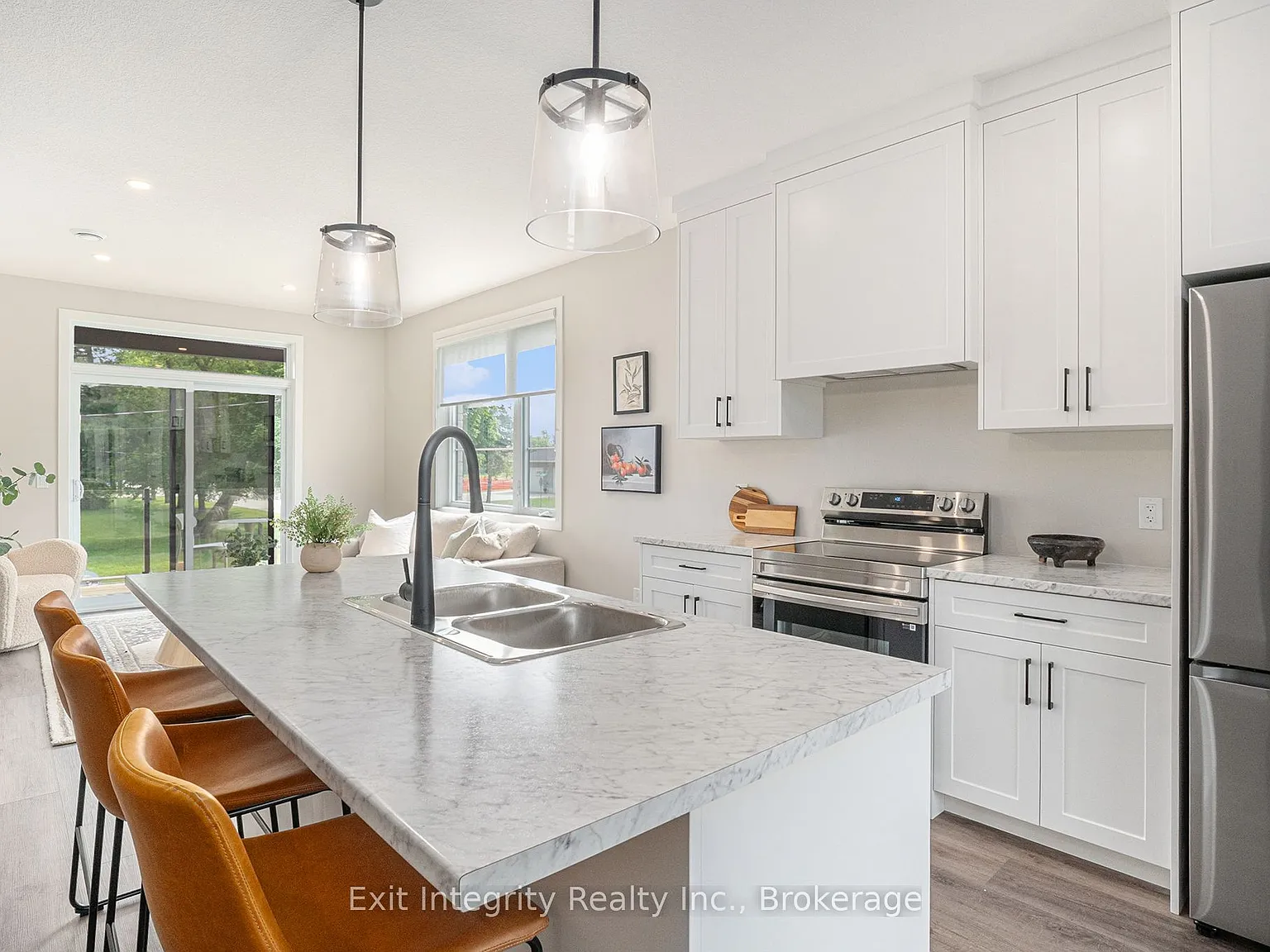 2 bed, $2,000 — Photo 4