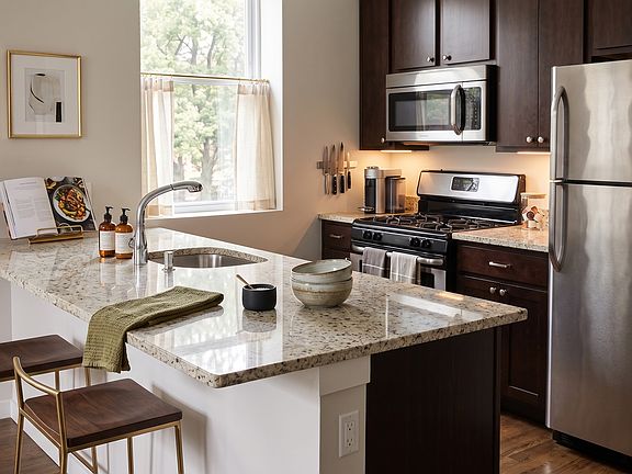 2nd image of 1014 N Winchester Ave APT 2F