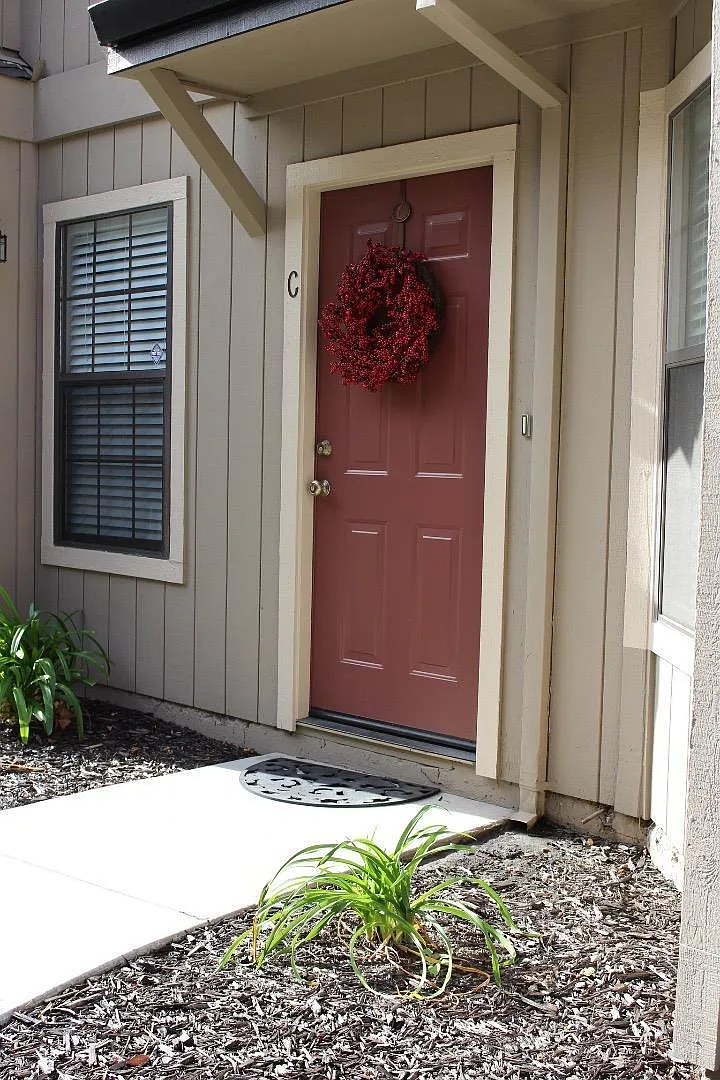251 Gibson Dr APT C photo 1