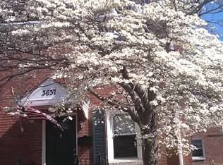 3637 S Four Mile Run Dr, Arlington, VA 22206