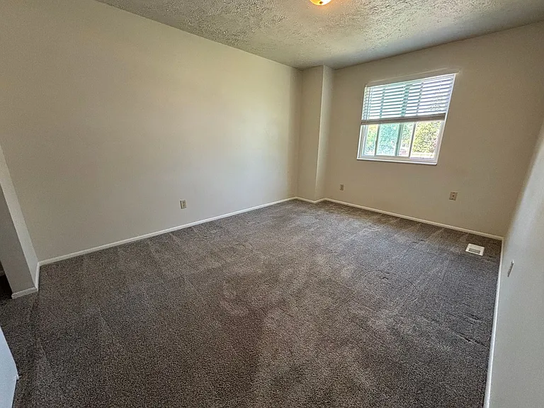 1815 E Vine St — Photo 11