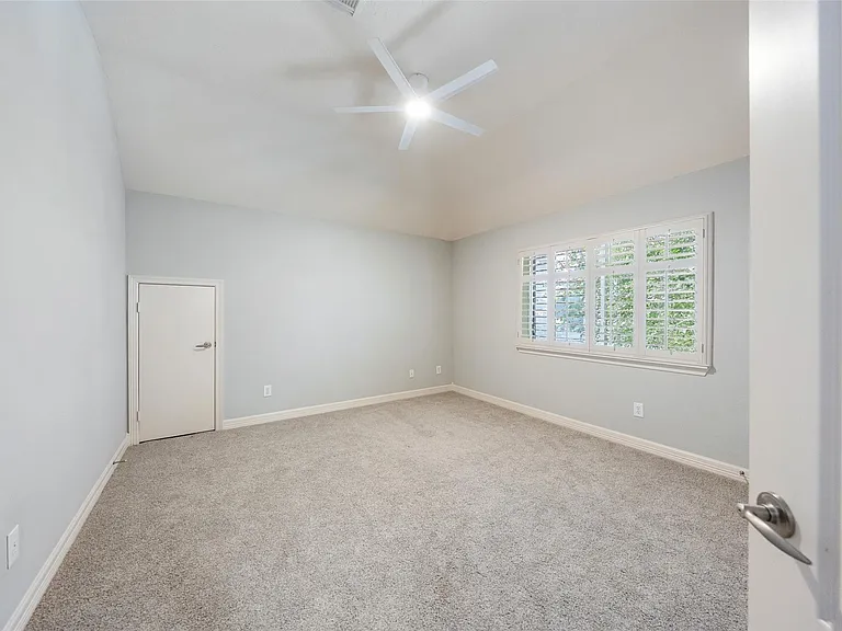 5450 Faircreek Ln — Photo 22