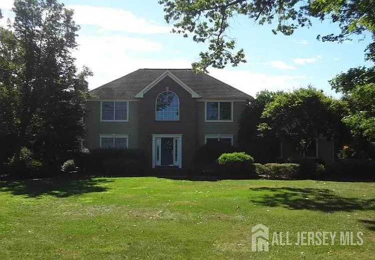 246 Fresh Ponds Rd