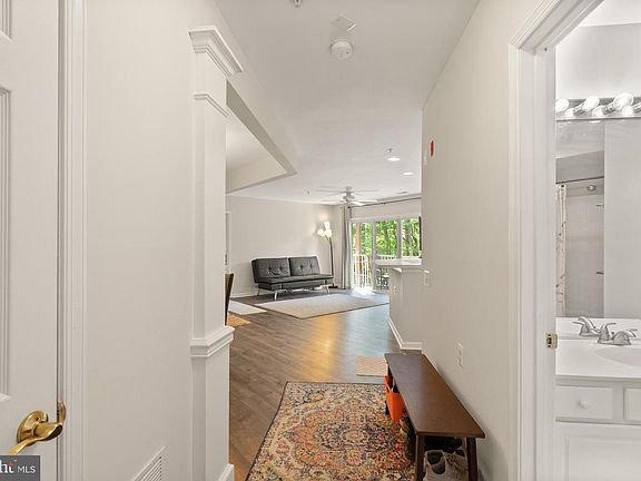 4th image of 12501 Hayes Ct Unit 202