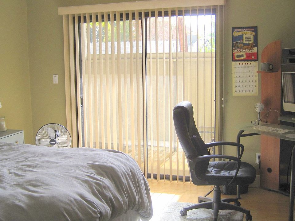 1st image of 14148 Burbank Blvd Unit 11