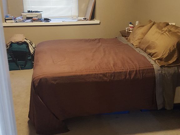 5th image of 922 Thorton Dr