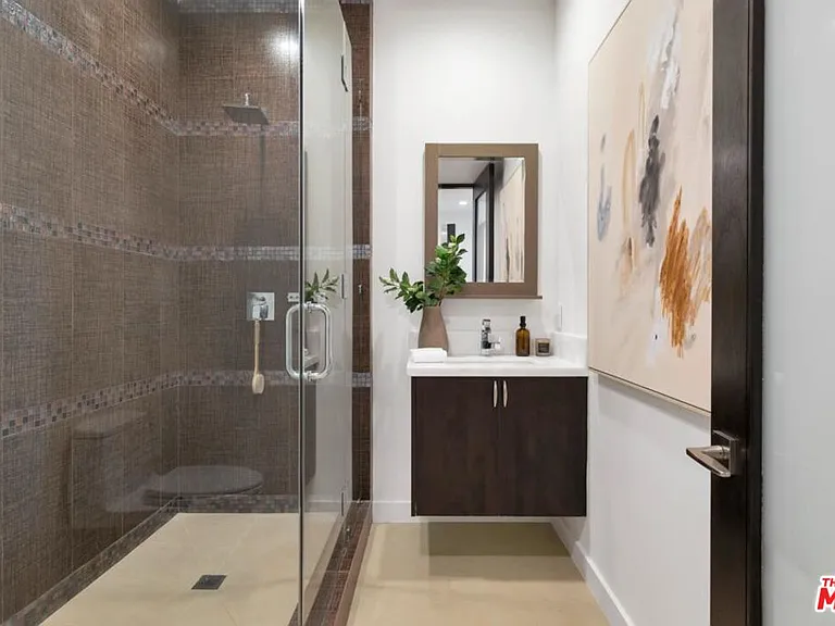 3116 Elvido Dr — Photo 22