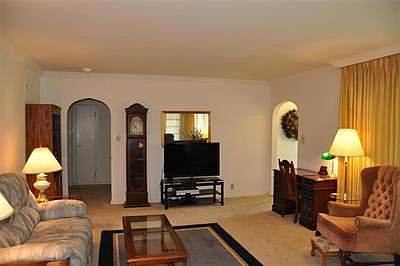 2nd image of 220 S Alvord Blvd
