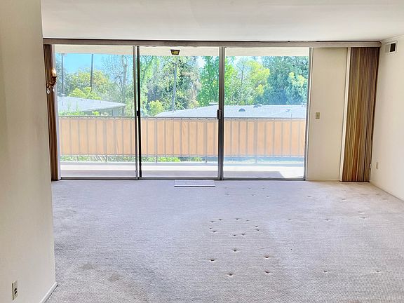 4th image of 330 W California Blvd APT 211