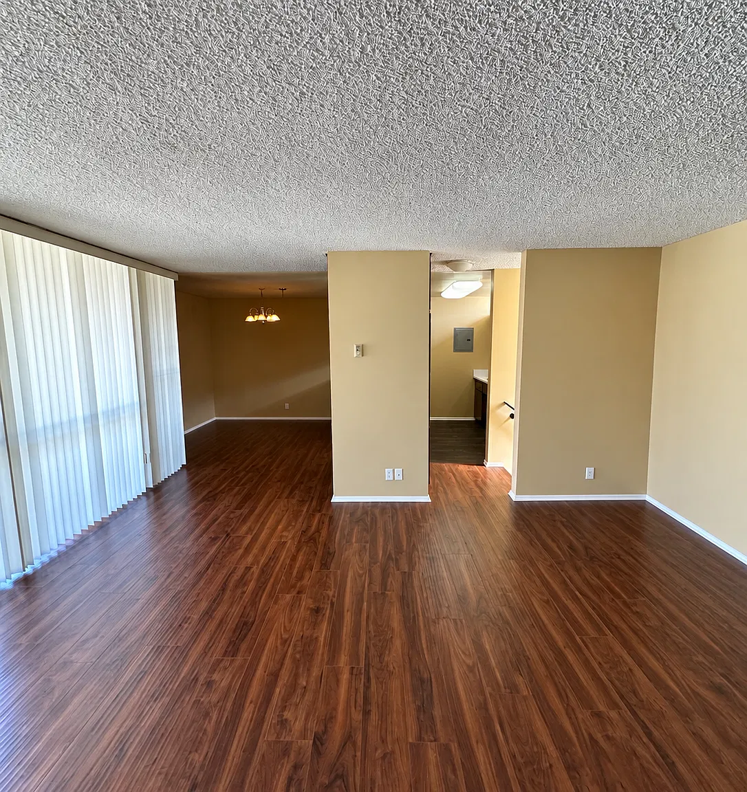 2 bed, 1000 sqft, $2,450 — Photo 1