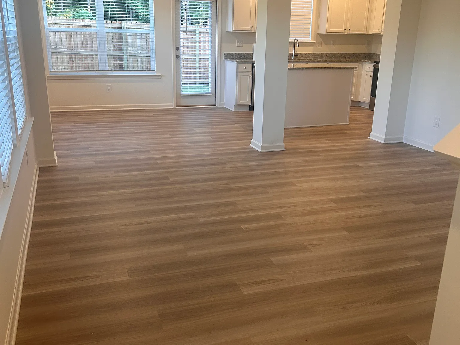 3 bed, 2.5 bath, 1794 sqft, $2,500 — Photo 2