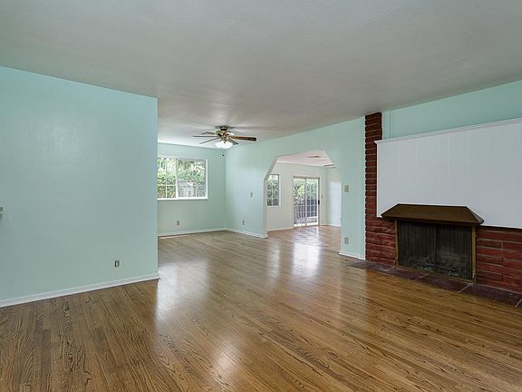 5th image of 601 N Acacia Ave