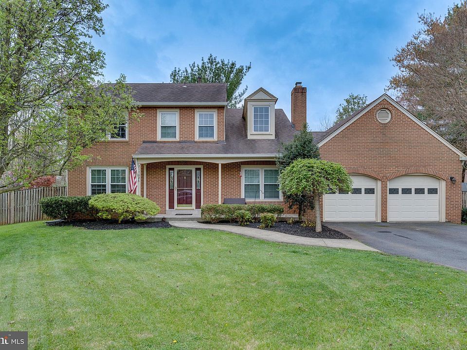 1st image of 21762 Rolling Woods Pl