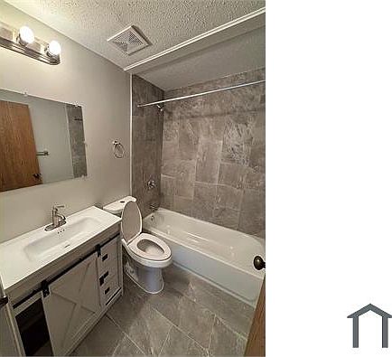 2nd image of 1511 Retreat St