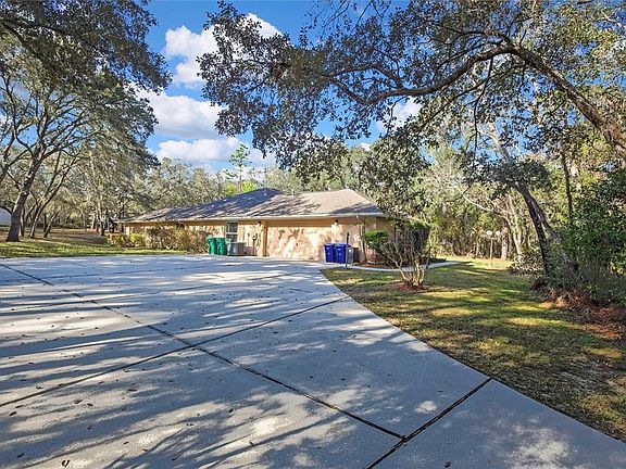 5th image of 340 E Savoy St