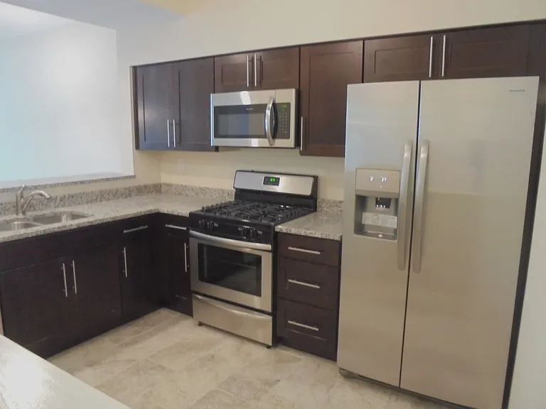 1454 Walnut Hill Ave — Photo 7