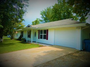 718 Craig St, Reeds Spring, MO 65737