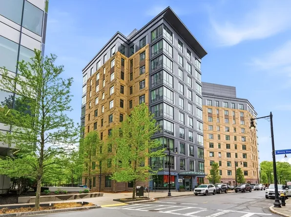 80-82 Fenwood Rd #804, Boston, MA 02115
