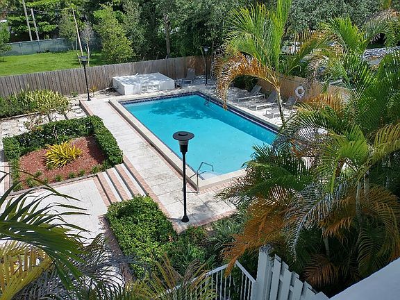 pool - also has a cabana area for barbecue