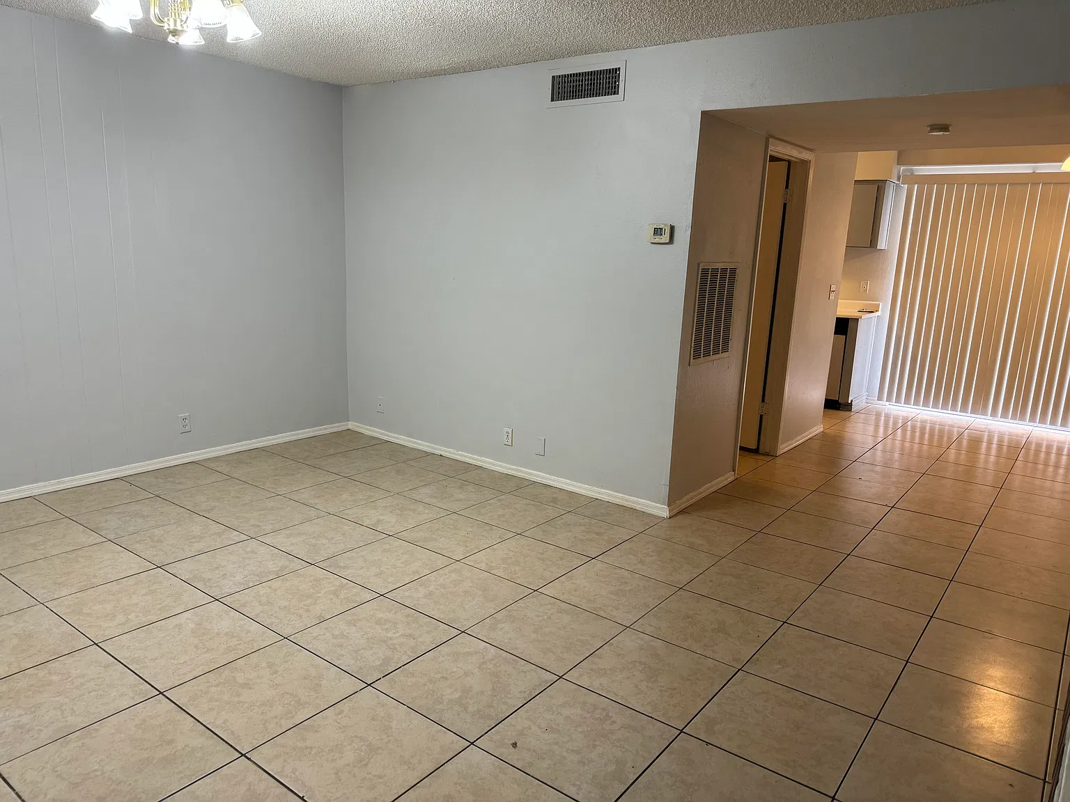 2 bed, 1.5 bath, 1108 sqft, $1,100 — Photo 3
