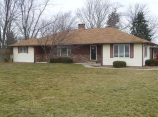 1915 Riverview Dr, Defiance, OH 43512