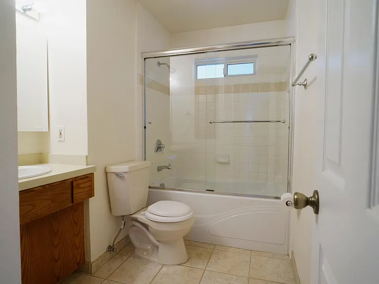 5411 Woodhurst Ln — Photo 7