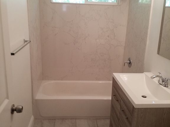 5th image of 2500 35th St #6