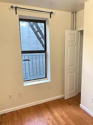 Rented by Executive Towers  | media 5
