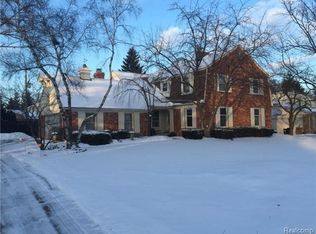 6027 Cherry Crest Dr, West Bloomfield, MI