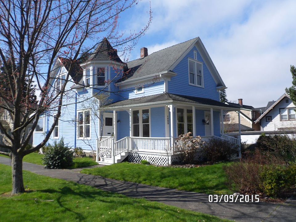 1st image of 1002 N Ainsworth Ave