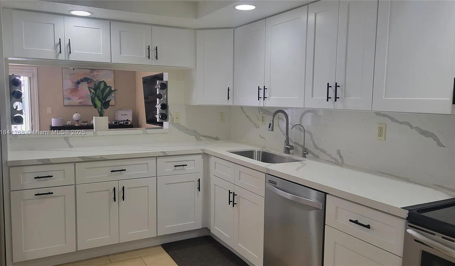 3 bed, 1854 sqft, $3,800 — Photo 3