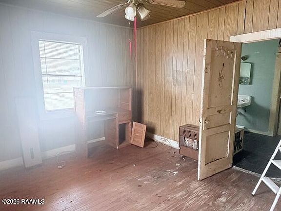 5th image of 701 S 5th St