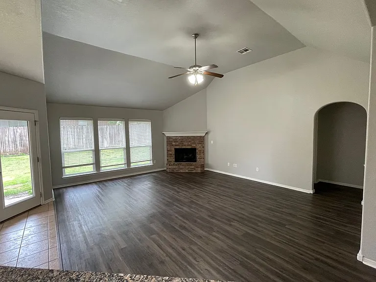 11725 S Vine St W — Photo 5