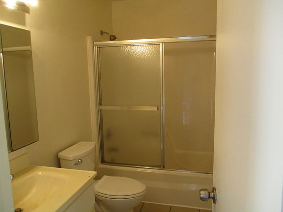 5th image of 3126 20th Ave