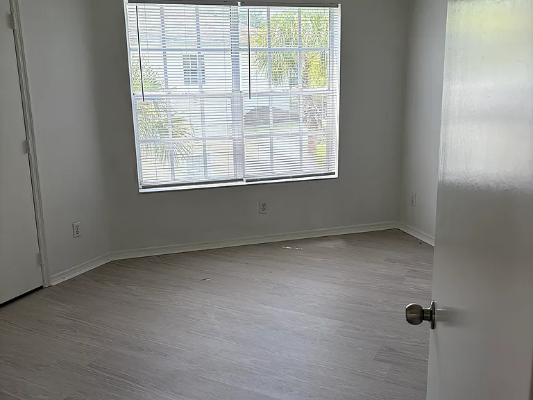 3900 Southpointe Dr #113 — Photo 12