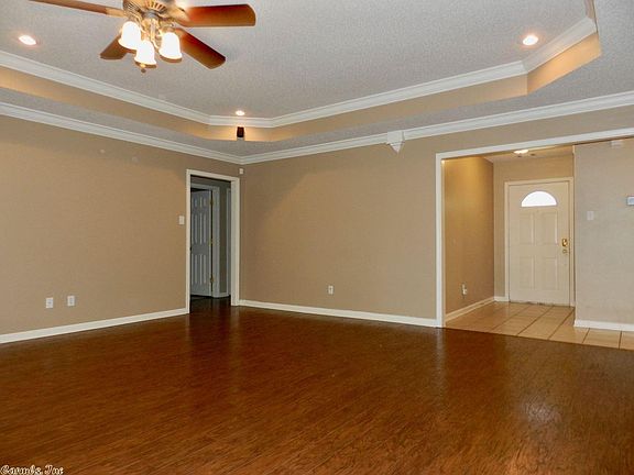 5th image of 747 Lake Tree Ln