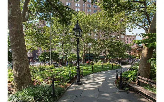 Rented by Douglas Elliman | media 10