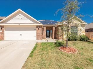 533 Bailer Dr, Crowley, TX 76036