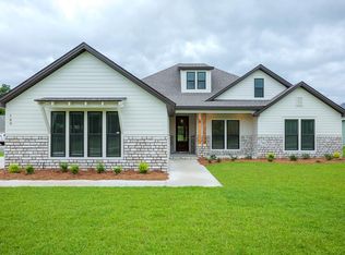 180 Floyd McNeal Dr, Hahira, GA 31632
