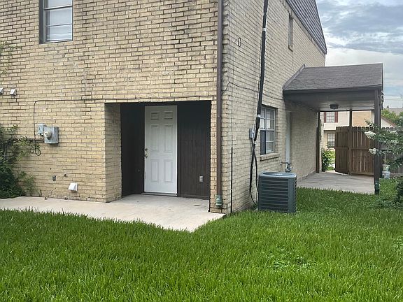3rd image of 4616 Orange Cir N