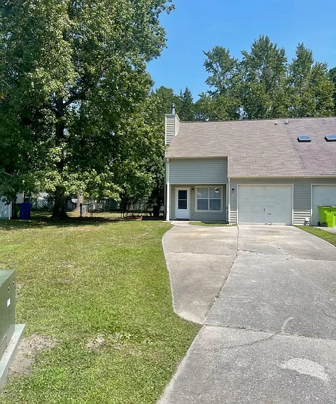 137 Village Ct #1 — Photo 1