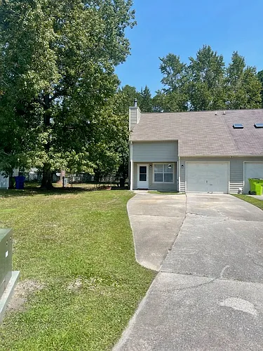 137 Village Ct #1 Photo 1 137 Village Ct #1 Photo 1