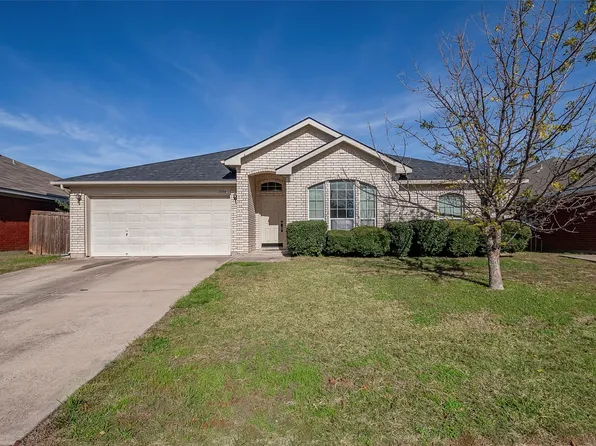 1004 Andrew St, Burleson, TX 76028