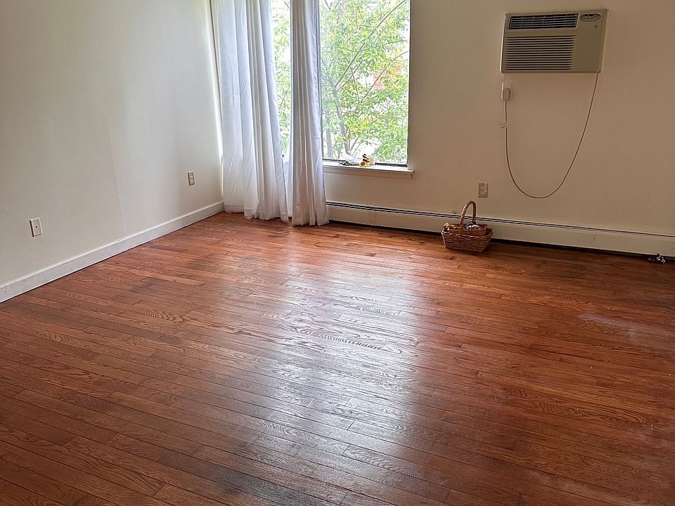 2nd image of 655 Talcottville Rd APT 185
