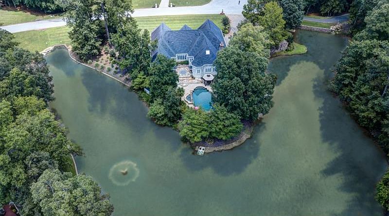 2nd image of 610 Watersedge