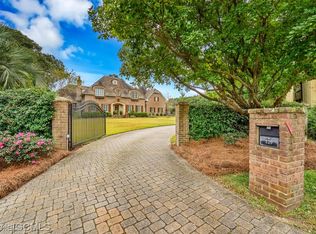 129 Myrtlewood Ln, Mobile, AL 36608