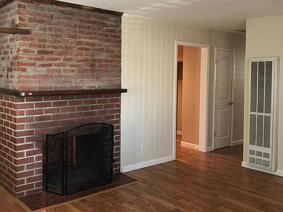 3rd image of 4876 McCoy Ave