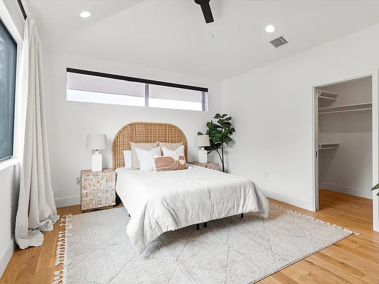 301 Woodward St #B — Photo 15