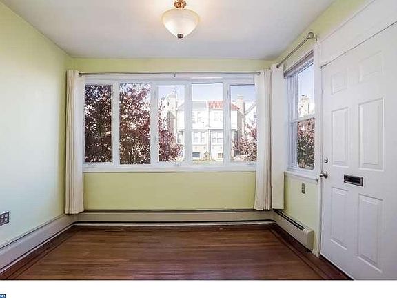 3rd image of 617 Jamestown Ave